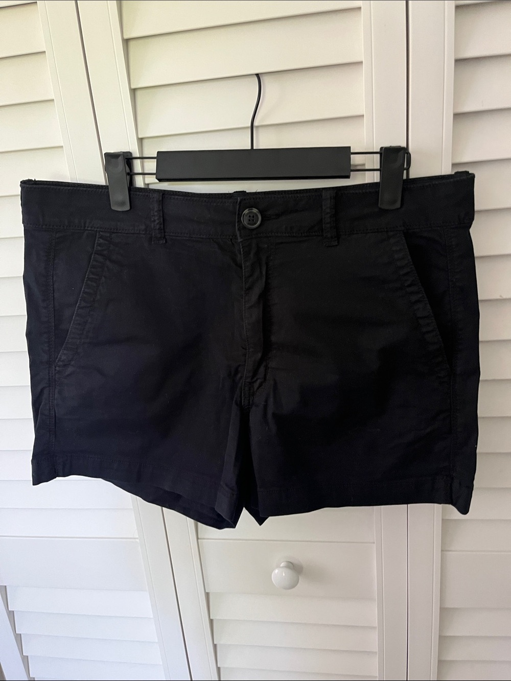 American Eagle Outfitters Black Women's Bermuda Shorts